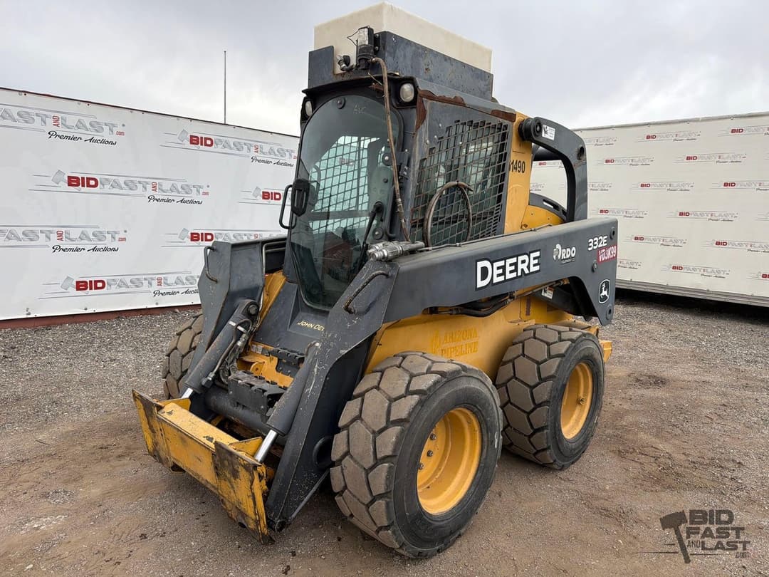 Image of John Deere 332E Primary image