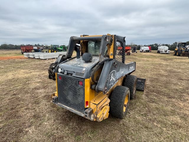 Image of John Deere 324G equipment image 4