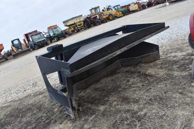 Image of John Deere MS72 equipment image 4