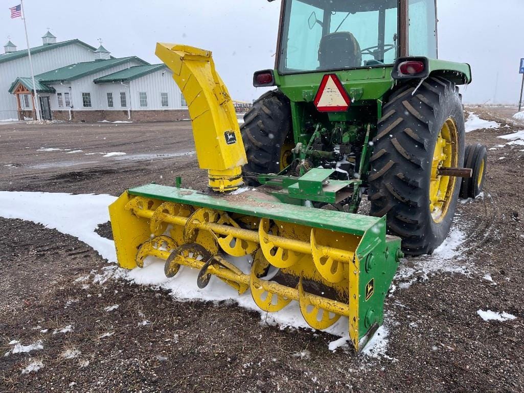 Main image John Deere 270
