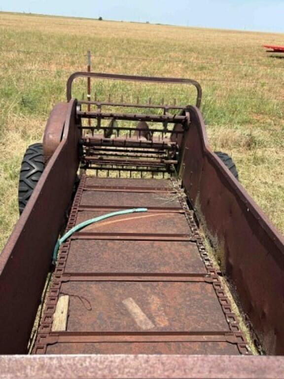 Image of John Deere H equipment image 4