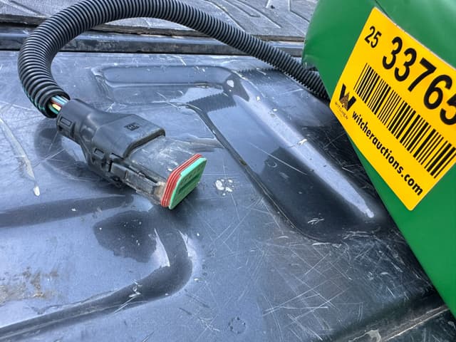 Image of John Deere StarFire 3000 equipment image 4