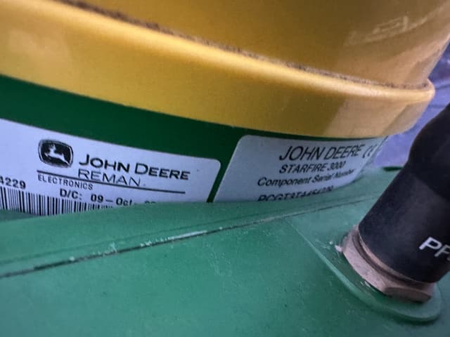 Image of John Deere StarFire 3000 equipment image 3