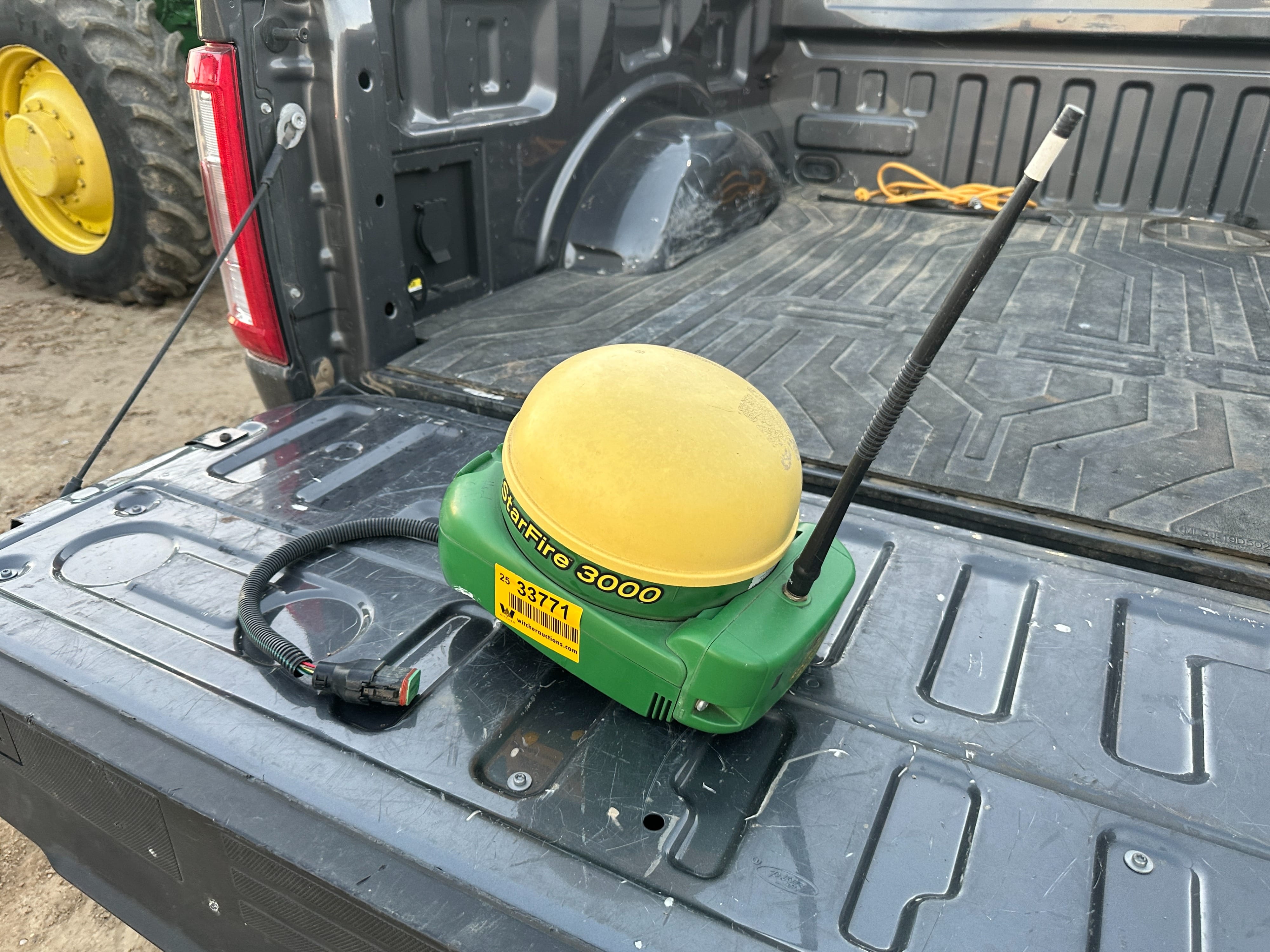 John Deere StarFire 3000 Equipment Image0