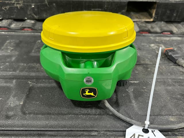 Image of John Deere StarFire 7000 equipment image 1