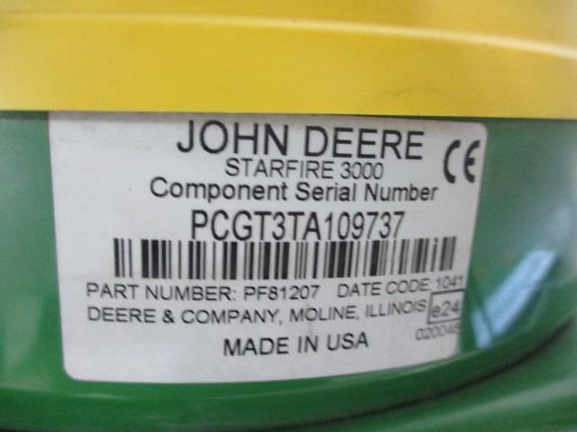 Image of John Deere StarFire 3000 equipment image 4