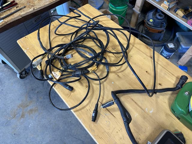 Image of John Deere StarFire 3000 equipment image 4