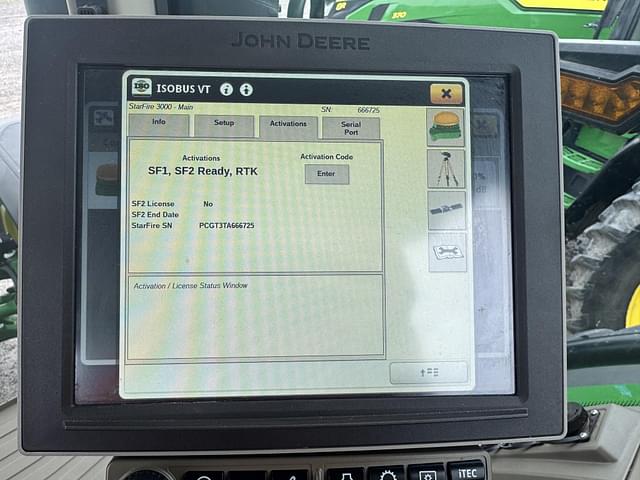 Image of John Deere StarFire 3000 equipment image 4