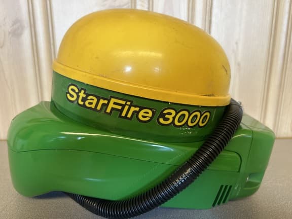 Image of John Deere StarFire 3000 Image 0