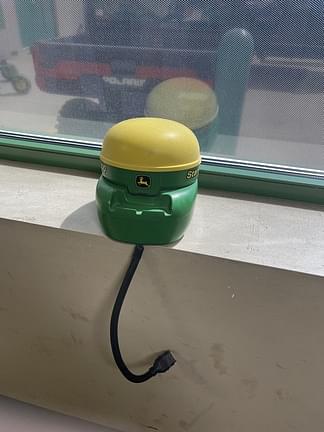 Image of John Deere StarFire 3000 Image 0