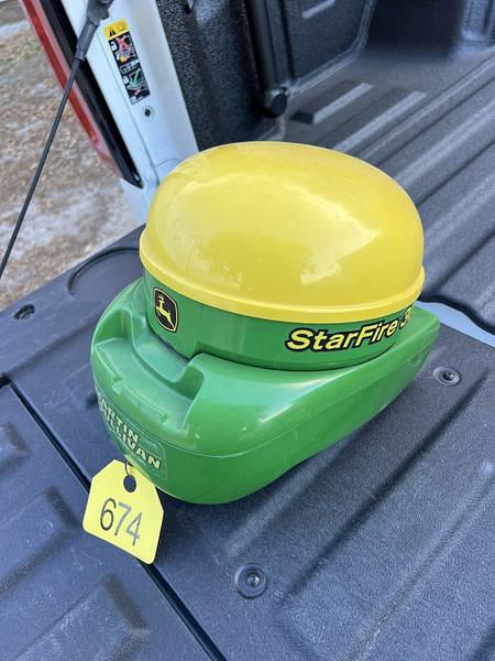 Image of John Deere StarFire 3000 Image 0