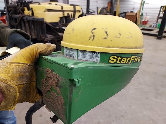 Image of John Deere StarFire 3000 Image 1