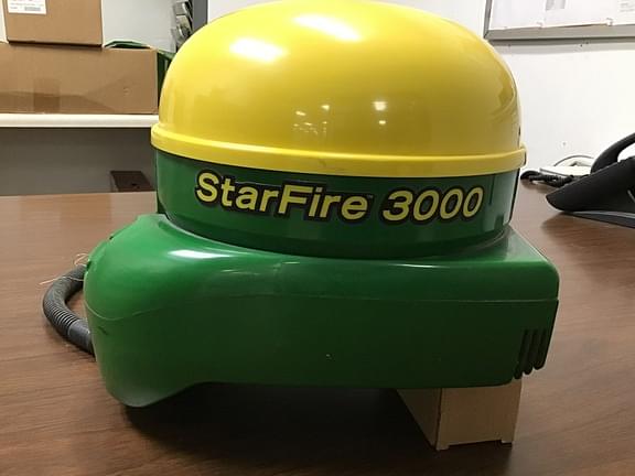 Image of John Deere StarFire 3000 equipment image 1