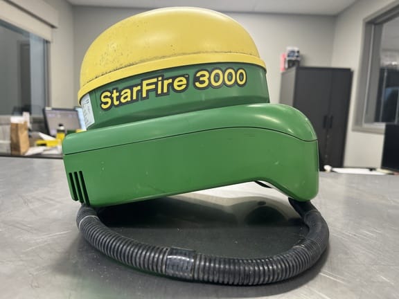 John Deere StarFire 3000 Equipment Image0