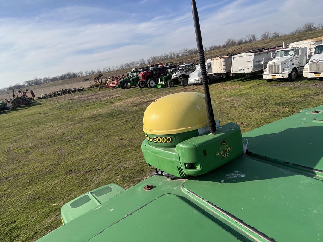 Image of John Deere StarFire 3000 Image 1