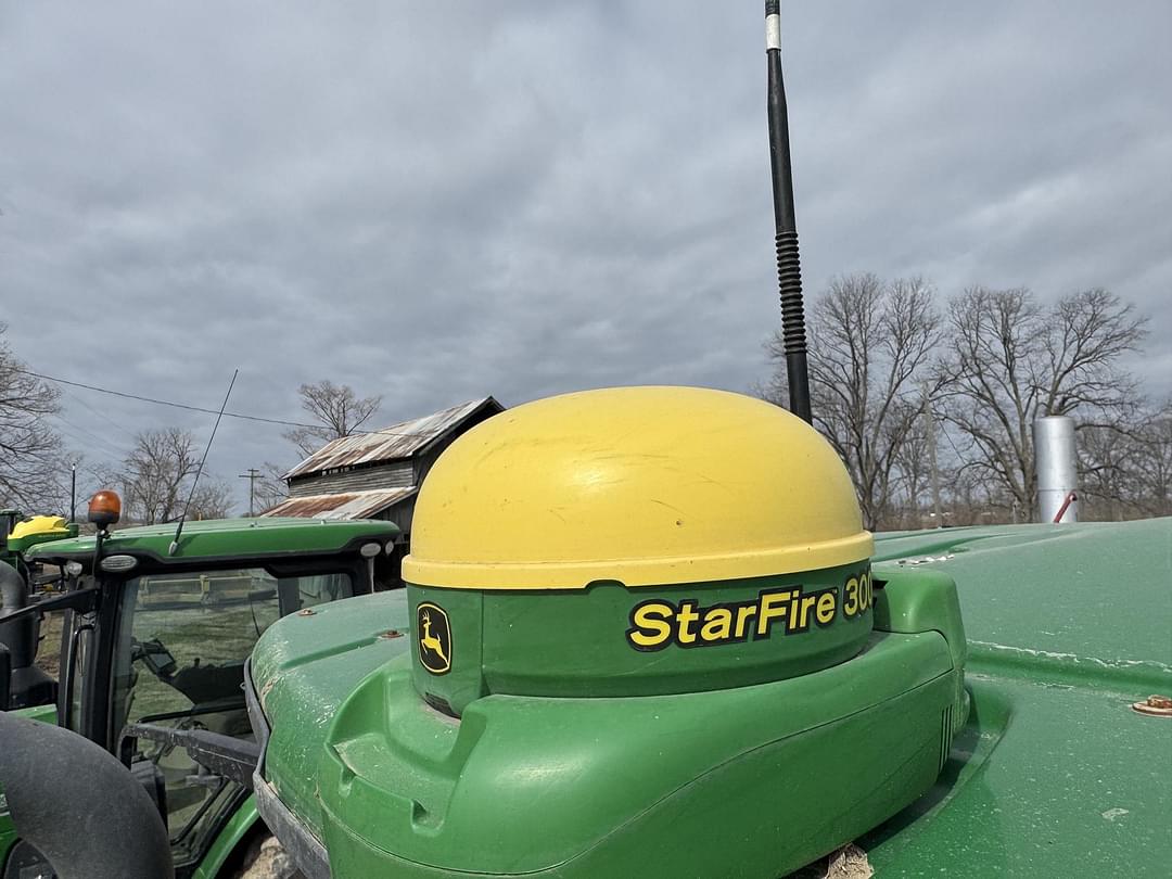 Image of John Deere StarFire 3000 Primary image