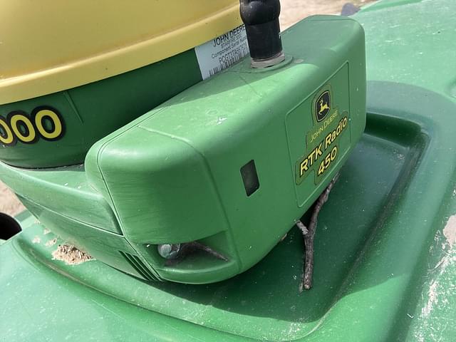 Image of John Deere StarFire 3000 equipment image 1