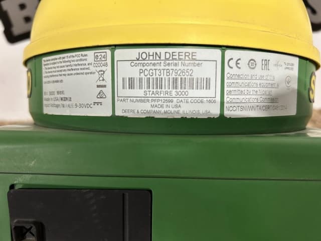Image of John Deere StarFire 3000 equipment image 4