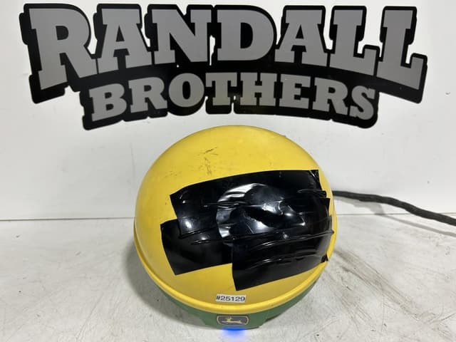 Image of John Deere StarFire 3000 equipment image 2