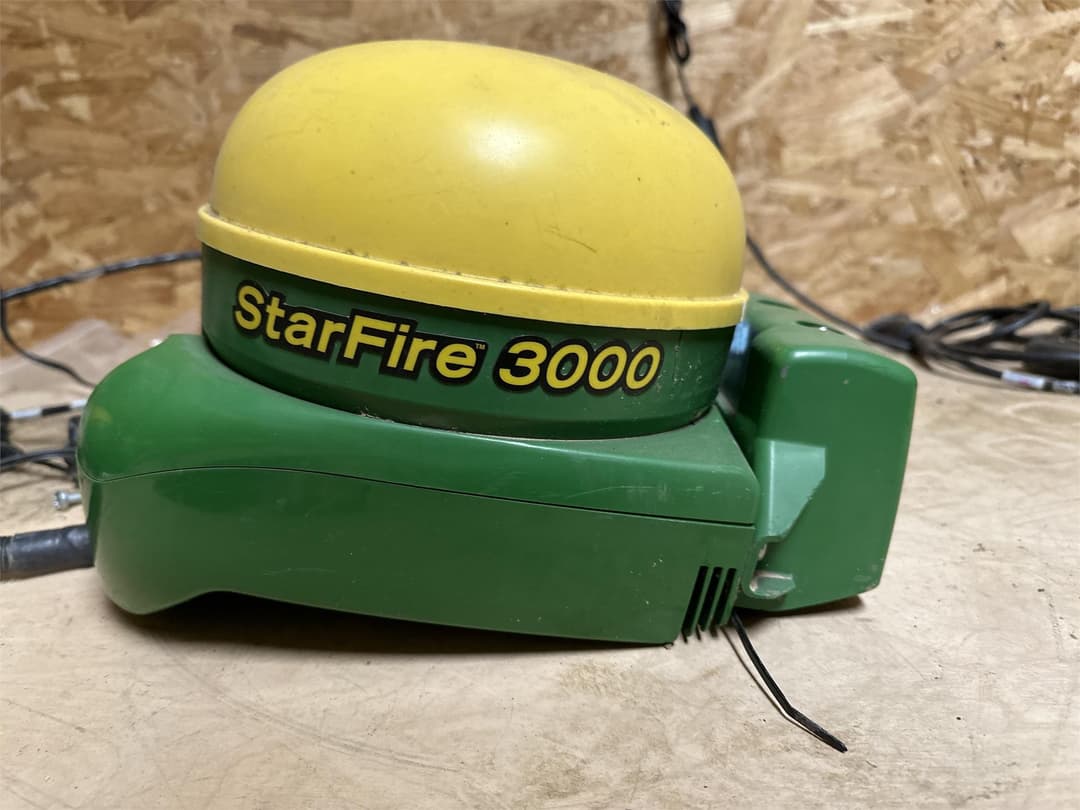 Image of John Deere StarFire 3000 Primary image