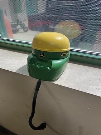 Image of John Deere StarFire 3000 Image 0