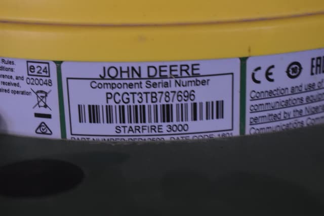 Image of John Deere StarFire 3000 equipment image 2