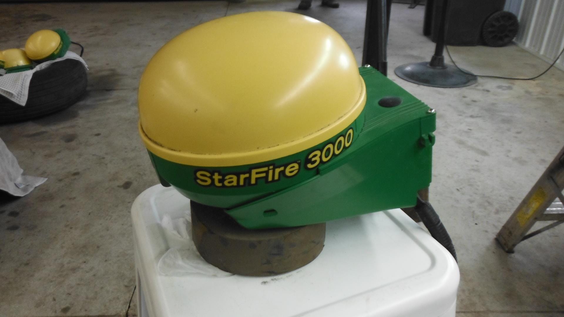 John Deere StarFire 3000 Equipment Image0
