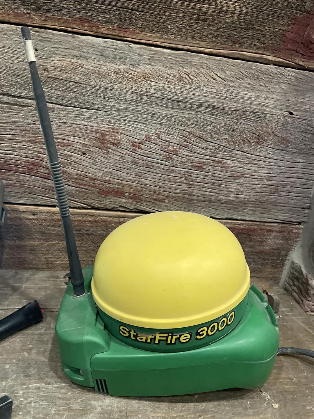 Image of John Deere StarFire 3000 Primary image