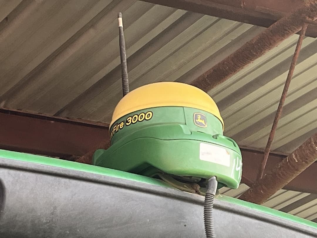 Image of John Deere StarFire 3000 Image 1
