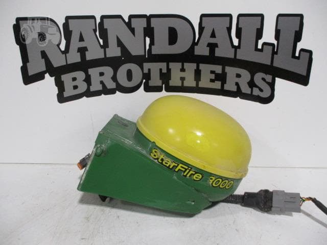 Image of John Deere StarFire 3000 equipment image 1