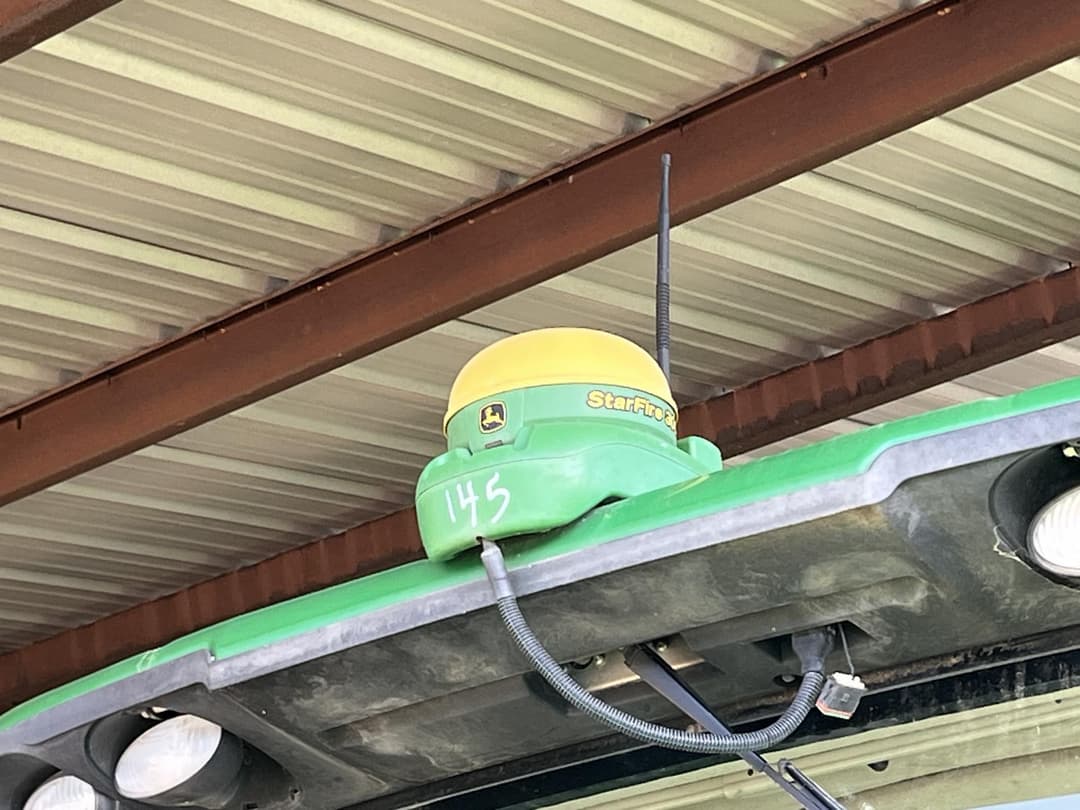 Image of John Deere StarFire 3000 Image 0