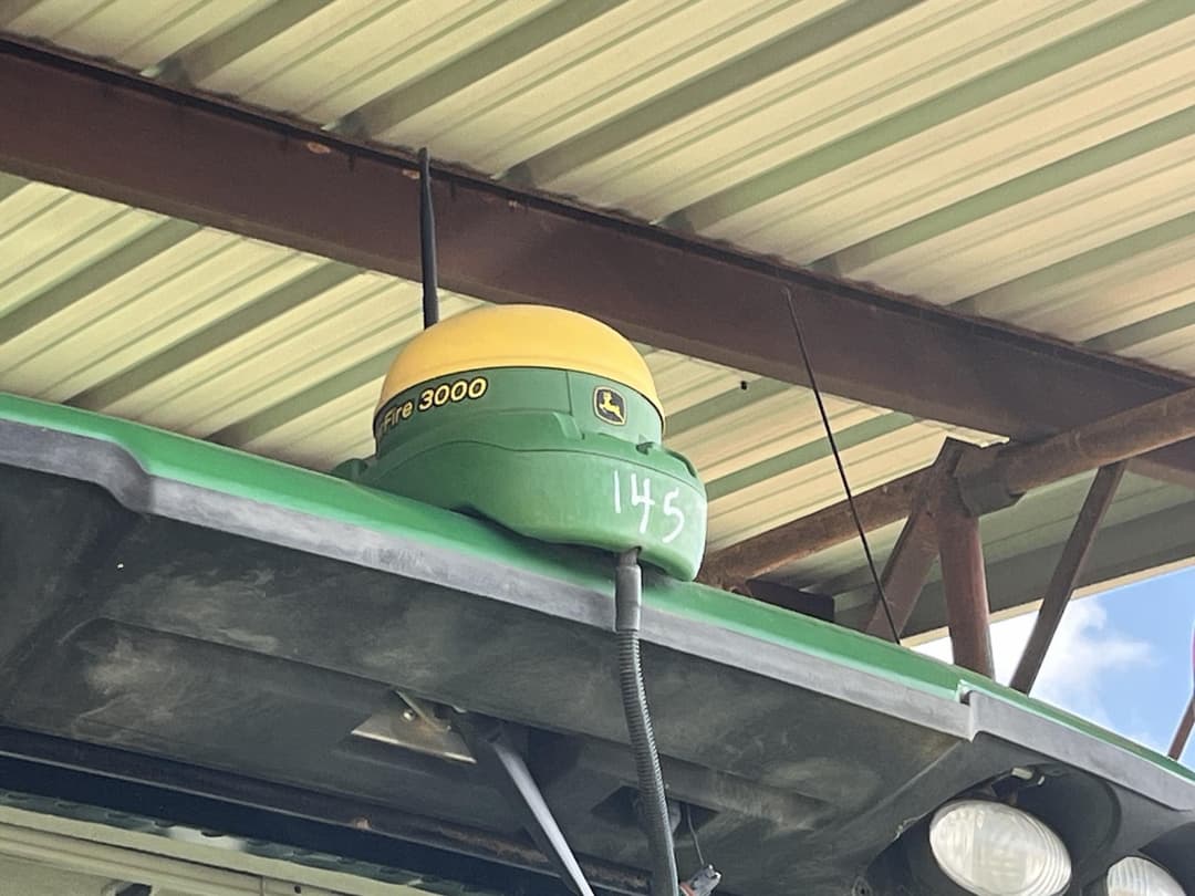 Image of John Deere StarFire 3000 Image 1