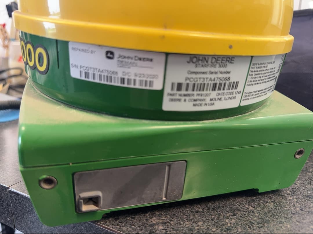 Image of John Deere StarFire 3000 Image 1