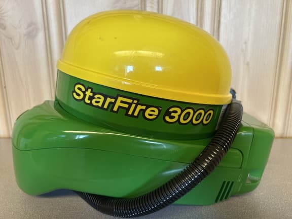 Image of John Deere StarFire 3000 Image 0
