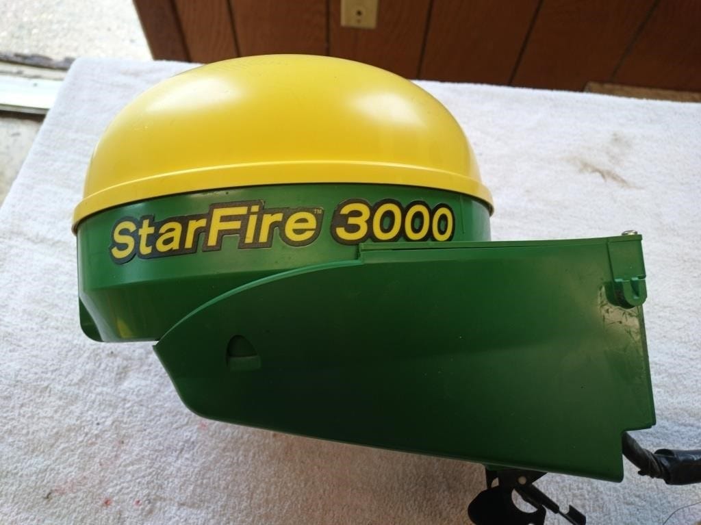 John Deere StarFire 3000 Equipment Image0