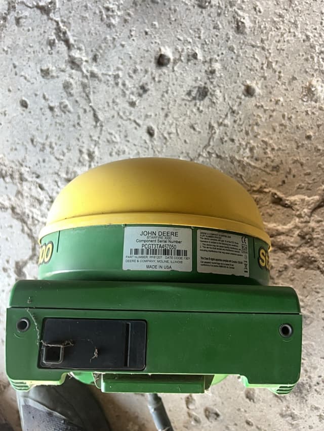 Image of John Deere StarFire 3000 equipment image 4