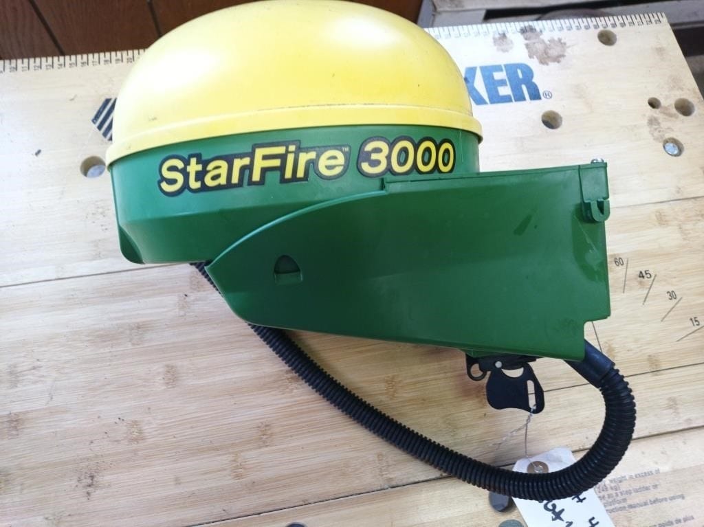 John Deere StarFire 3000 Equipment Image0
