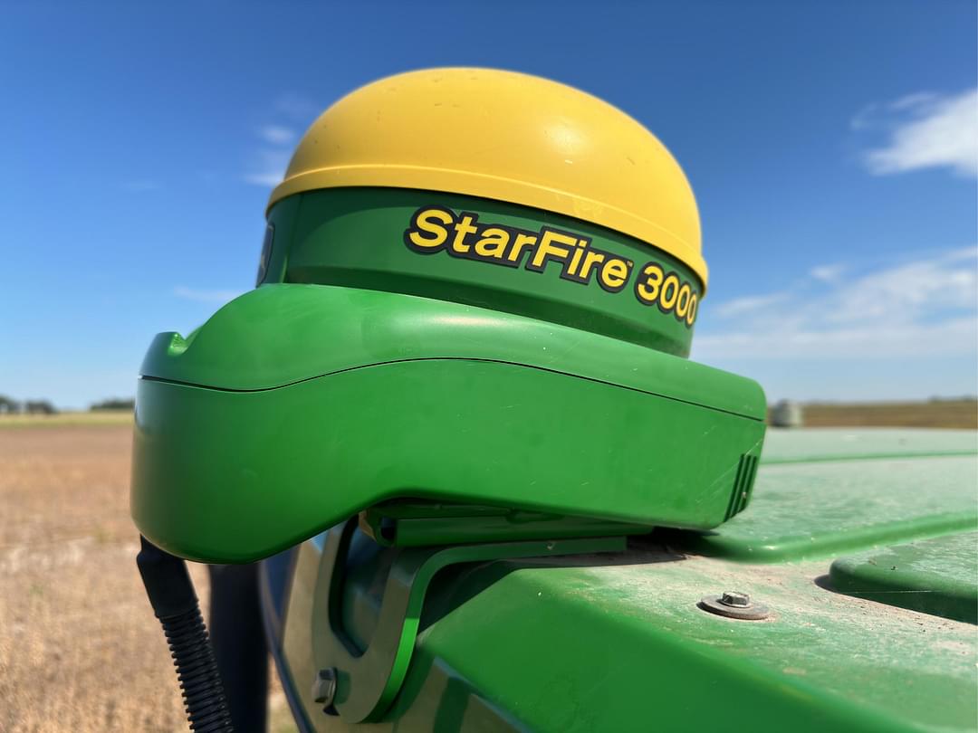 Image of John Deere StarFire 3000 Image 0