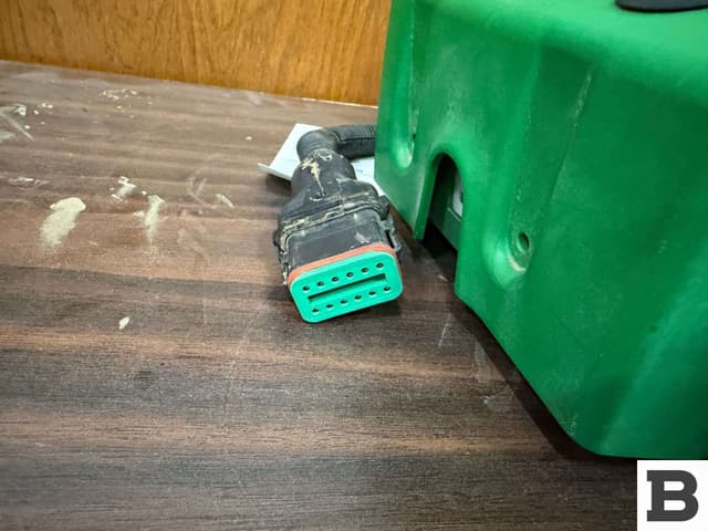 Image of John Deere StarFire 3000 equipment image 3