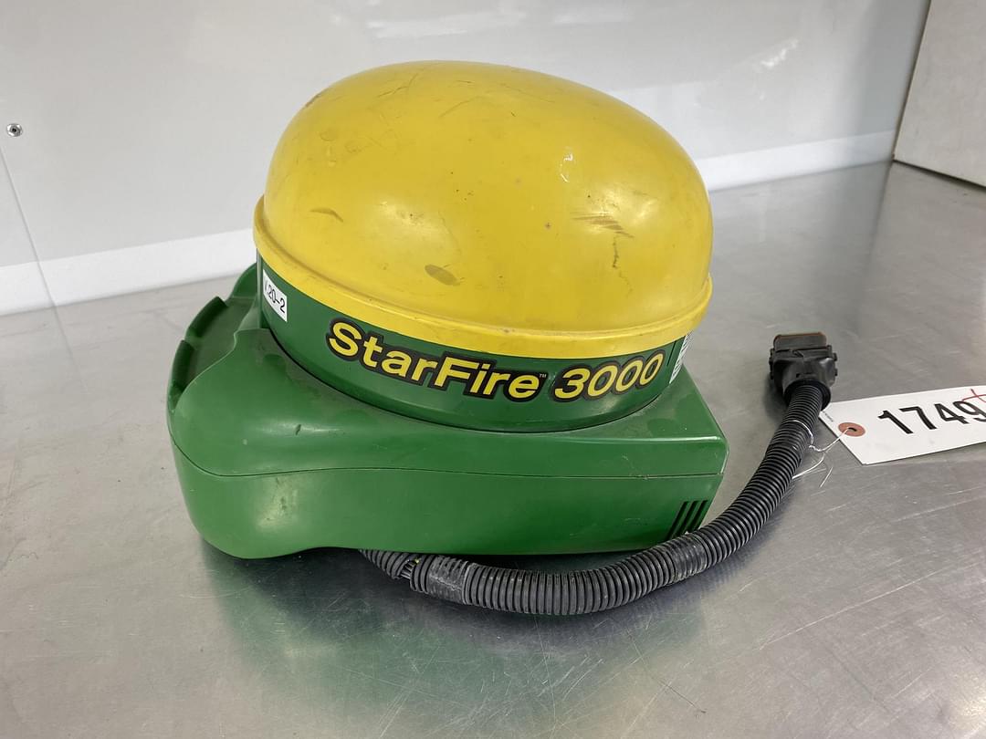 Image of John Deere StarFire 3000 Primary image