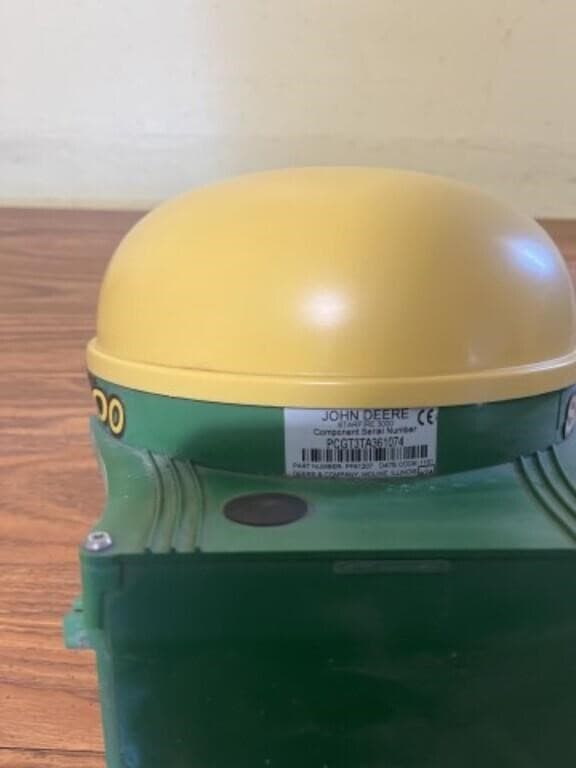 Image of John Deere StarFire 3000 Image 1