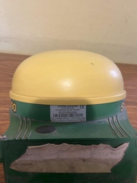 Image of John Deere StarFire 3000 Image 1