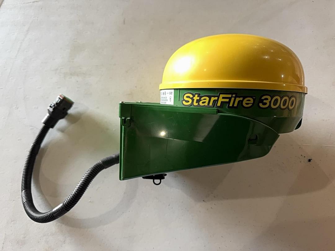 Image of John Deere StarFire 3000 Primary image