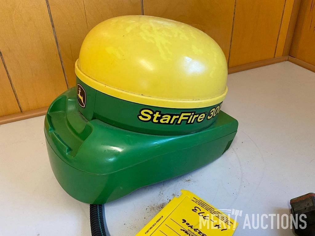 Image of John Deere StarFire 3000 Primary image