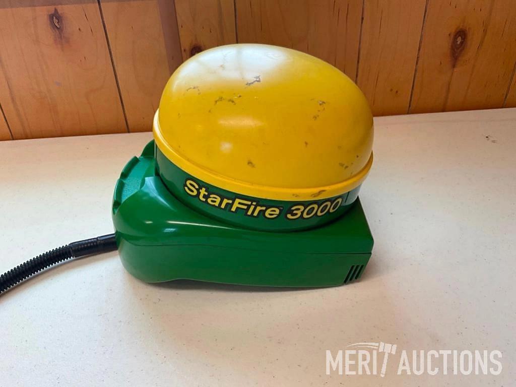 Image of John Deere StarFire 3000 Primary image