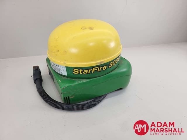 Image of John Deere StarFire 3000 equipment image 3