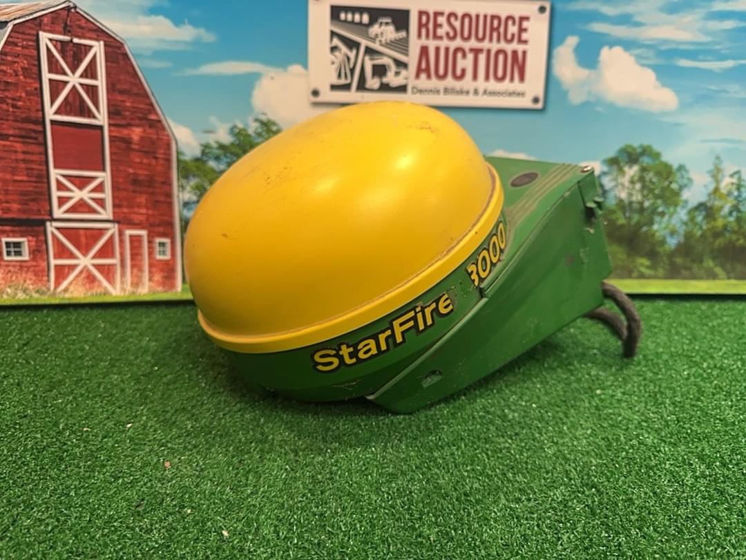 Image of John Deere StarFire 3000 Image 0
