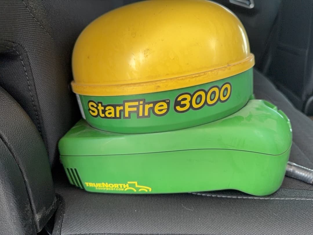 Image of John Deere StarFire 3000 Image 0