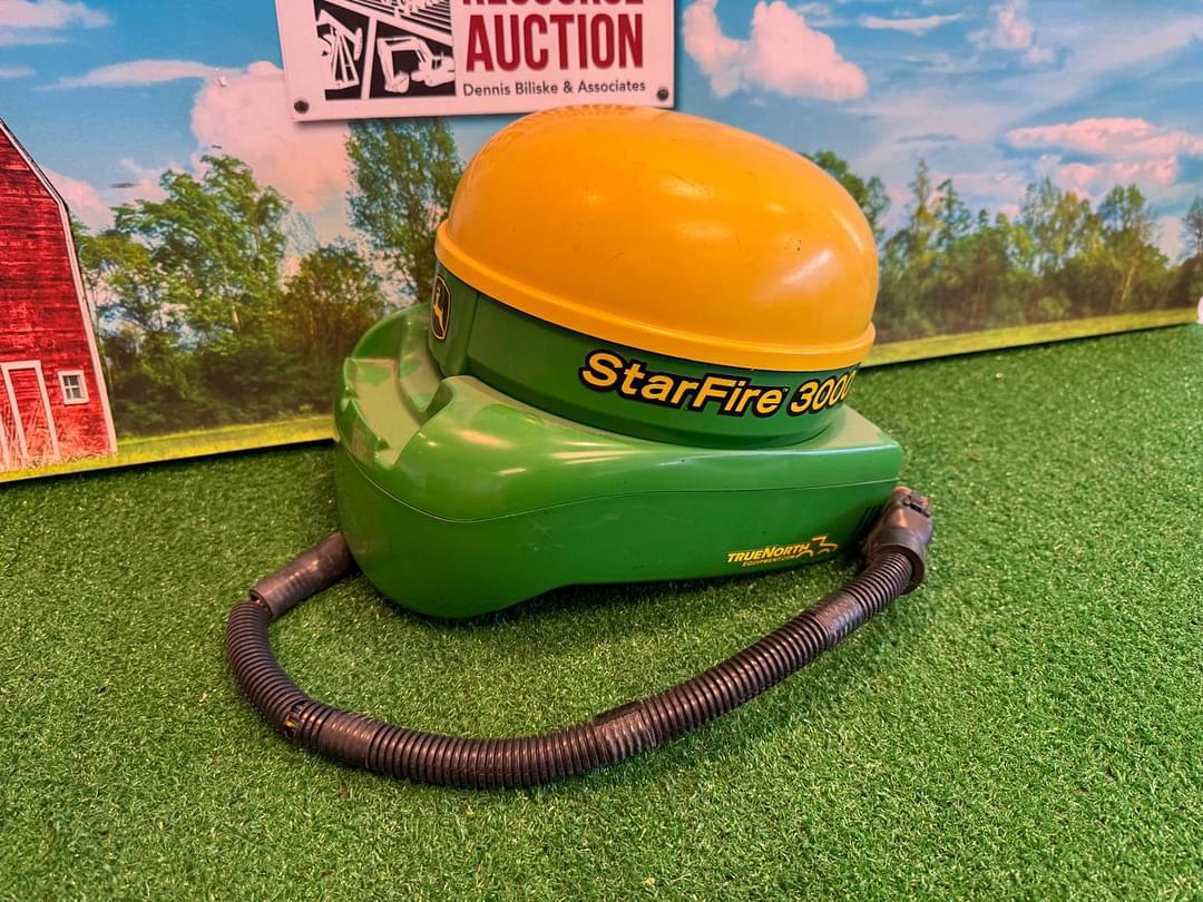 Image of John Deere StarFire 3000 Primary image