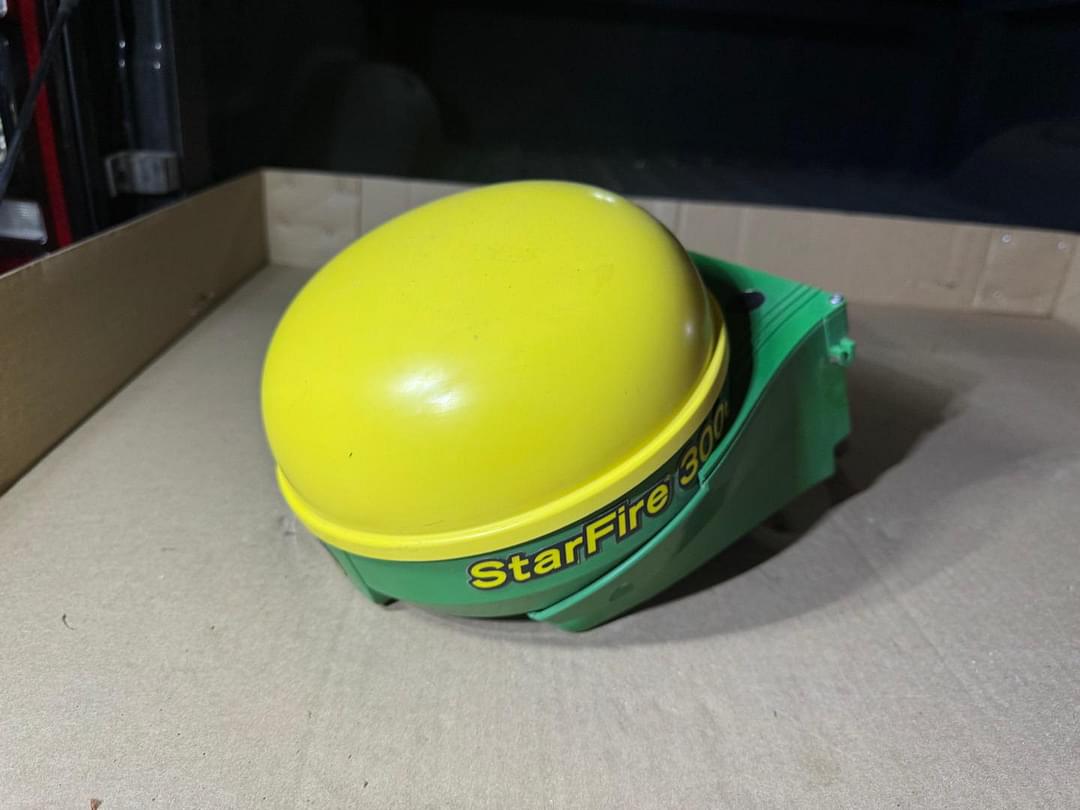 Image of John Deere StarFire 3000 Primary image